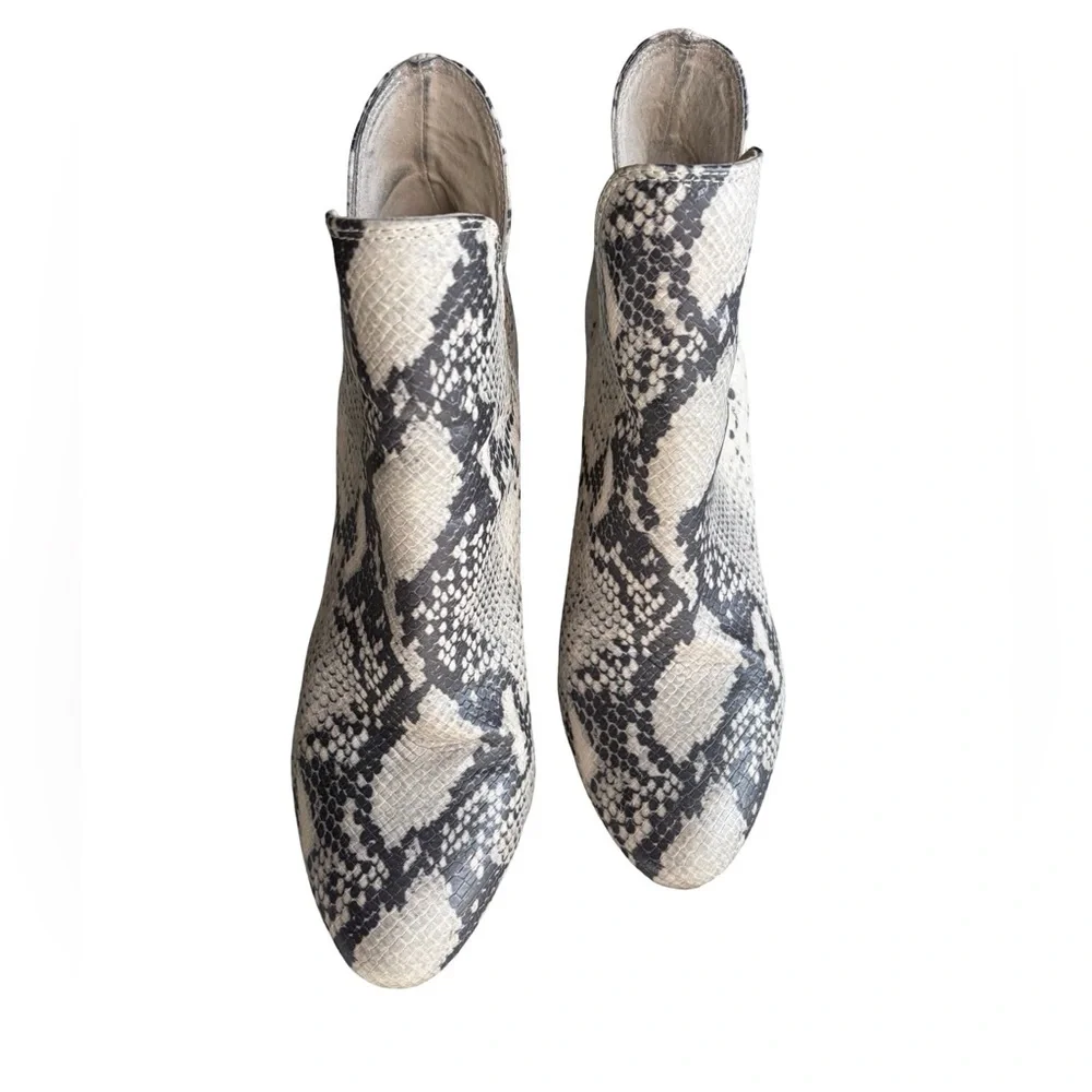 Steve Madden Black & Cream Snake-Print Ankle Booties